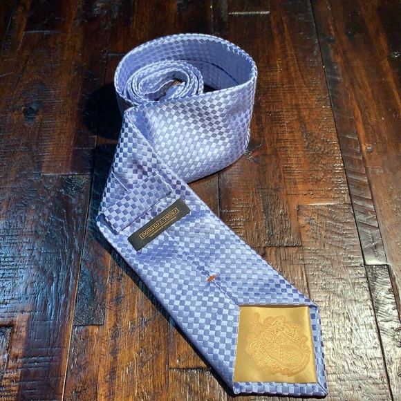 DONALD  J  . TRUM - SIGNATURE COLLECTION!! - Picture 7 of 10